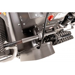 Kosiarka spalinowa bijakowa na gąsienicach Weibang WBGT6813-TE - zdalnie sterowana