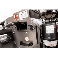 Kosiarka spalinowa bijakowa na gąsienicach Weibang WBGT6813-TE - zdalnie sterowana